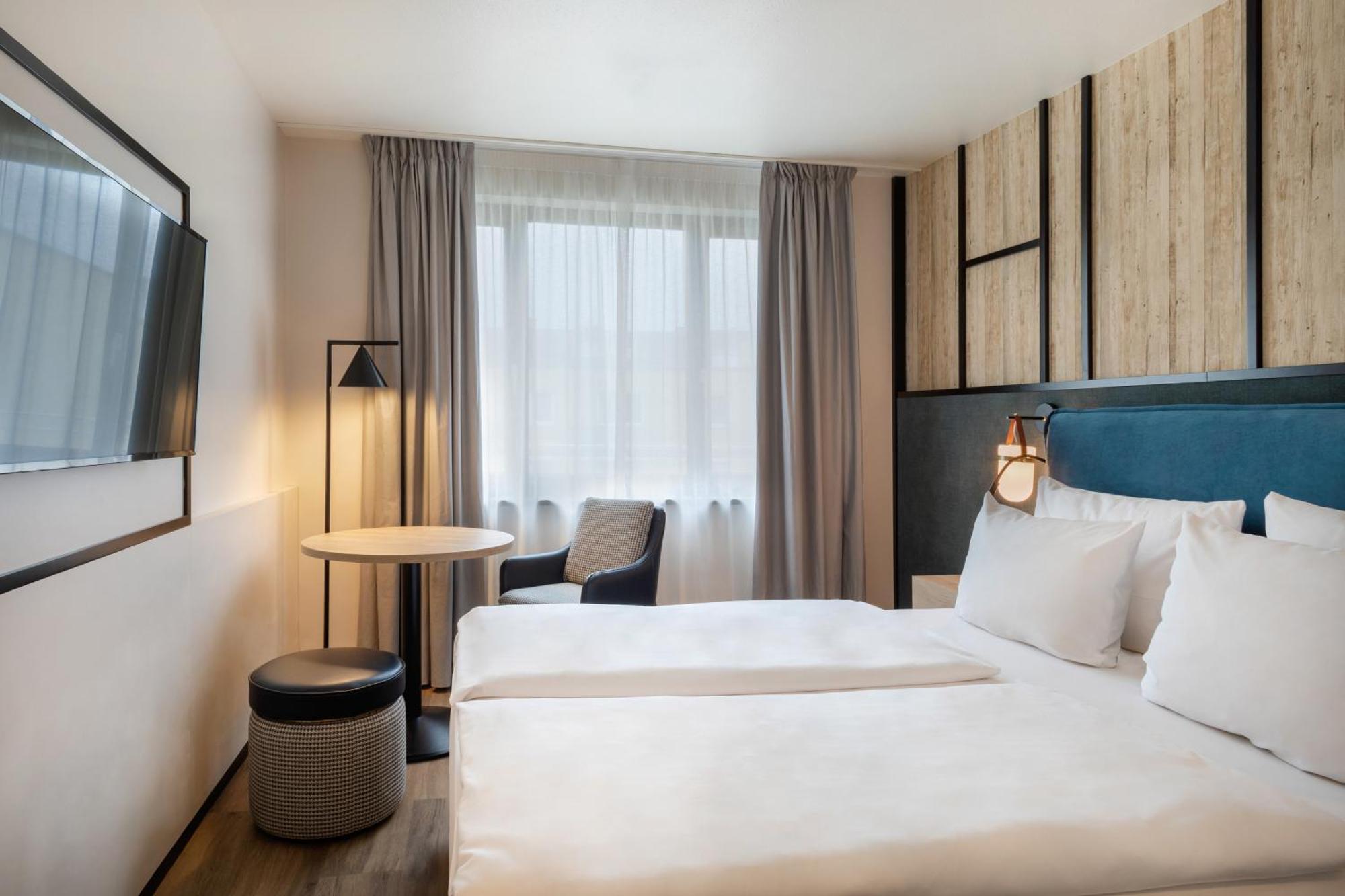 Center Affiliated By Meliá Hotel